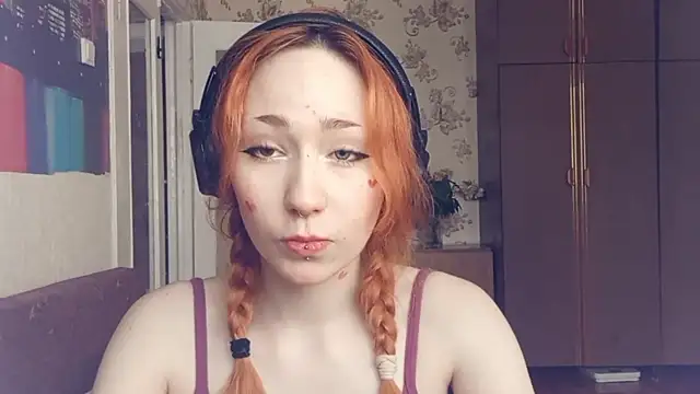 YaniraHeneisen webcam