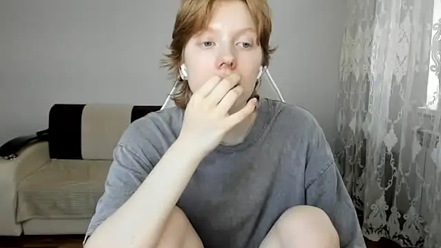 StellaDavis webcam