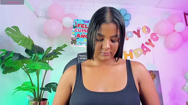 JANYLOVE__ webcam