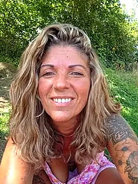 Dreamlove1 webcam
