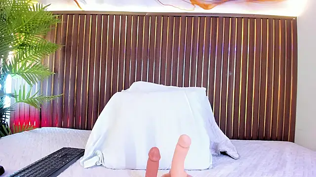 HoneyMilf_ webcam