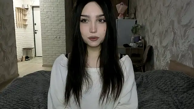 Qwami_Amie webcam