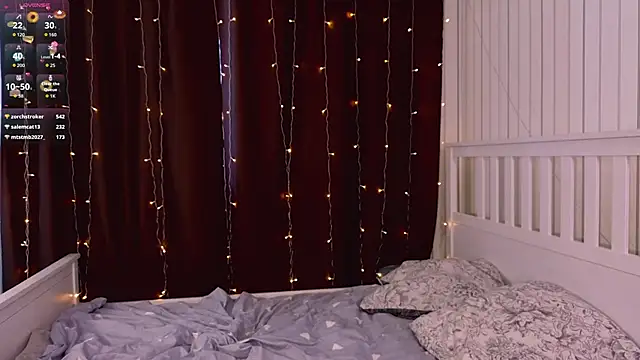 HarriettKitty live sex cam
