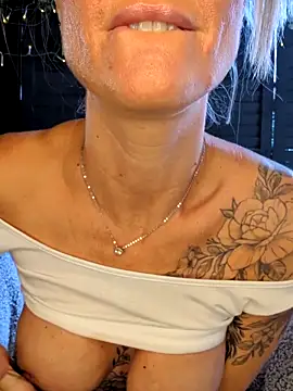 Delicious_DeeXX webcam