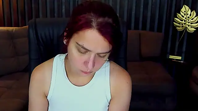 Livia_Shy webcam
