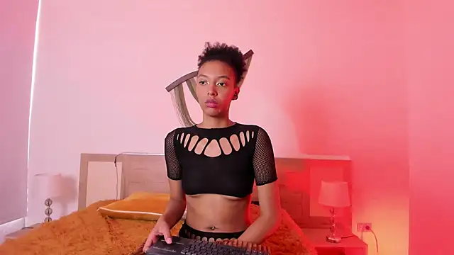 Kiara_Kamau_XXX webcam