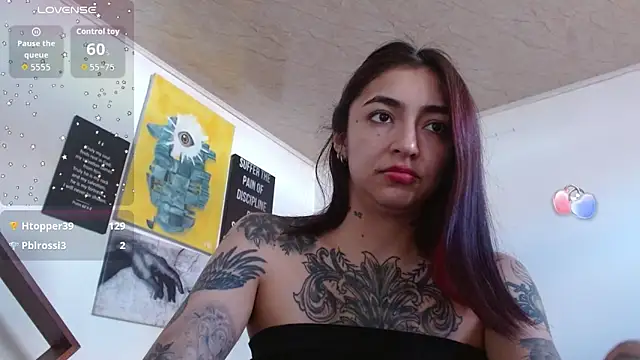 ZoeBakers_ webcam