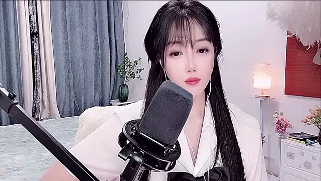 Laura_520 webcam