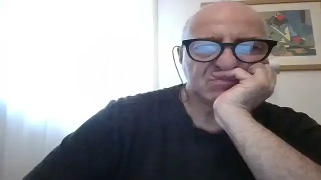 ANONIMO7735 webcam