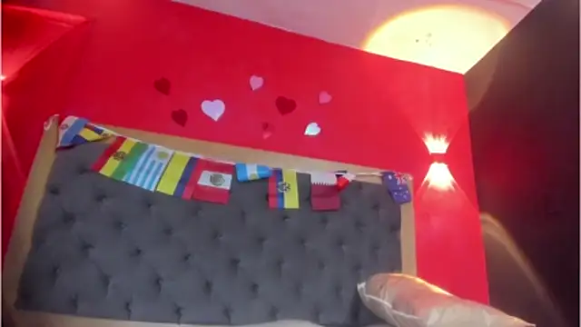 YayaHilton webcam