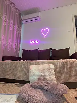 sabrinedivinee - Sabrinedivinee's free webcam - UK Sex Cams