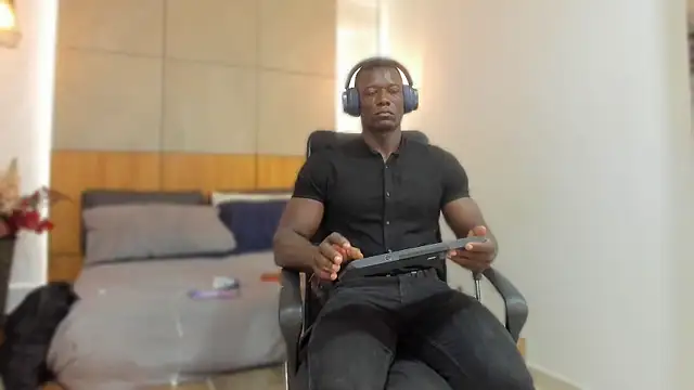 MarcusBlack_ webcam