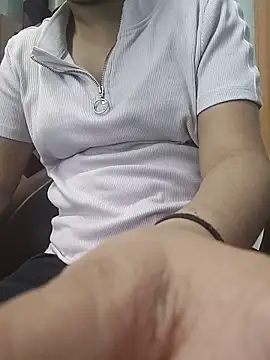 Ruhi_07 webcam