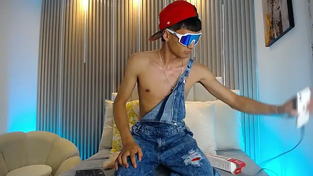 AdrianStark_ webcam