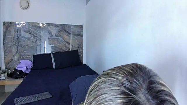 Agatha_Pleasure webcam