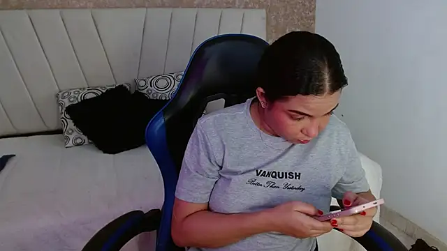 AliceSmity__ webcam