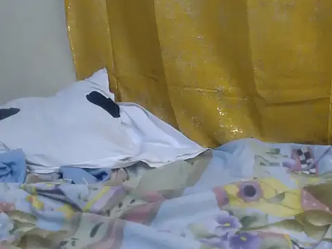 Sexxy-skinny webcam