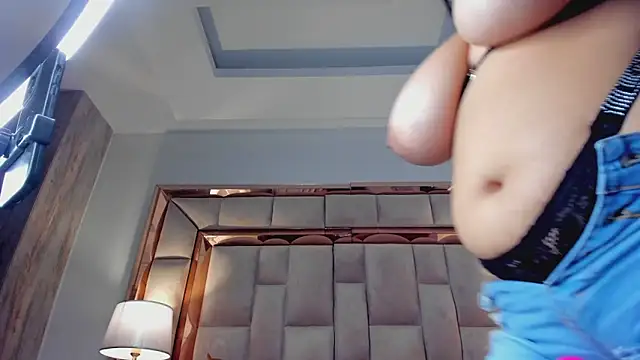 ValentinaBreats webcam