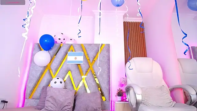Lizza_Jones's room