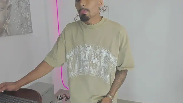 Rpoolrboy webcam