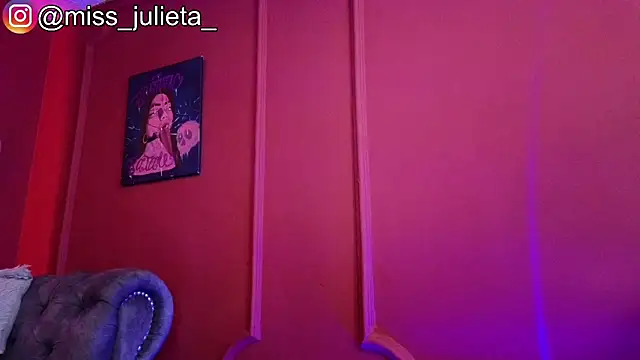 Julieta_Russell webcam