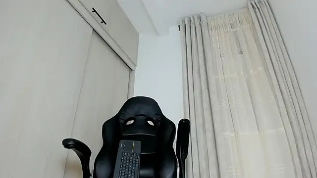 Biscuit_oliva webcam
