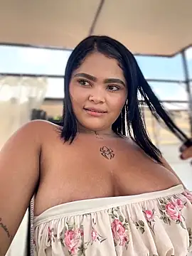 HoneyBunXXX webcam