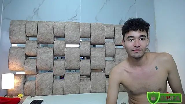 KathyAiden webcam
