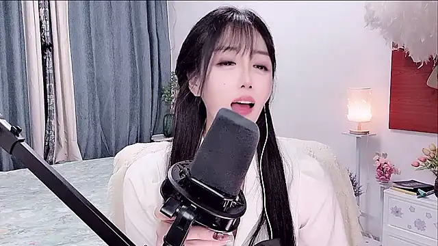 Laura_520 webcam