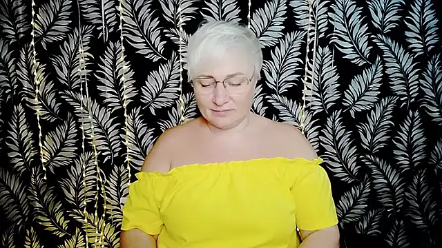 Olivia_playful webcam