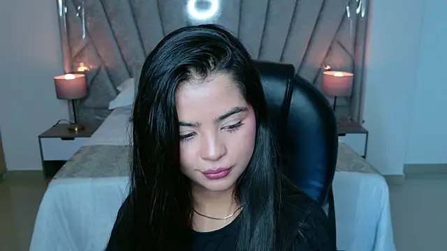 layla_breezee (F young) - keept going Layla
