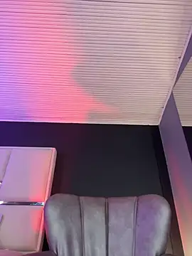 BellaFernandez__ webcam