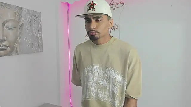 Rpoolrboy webcam