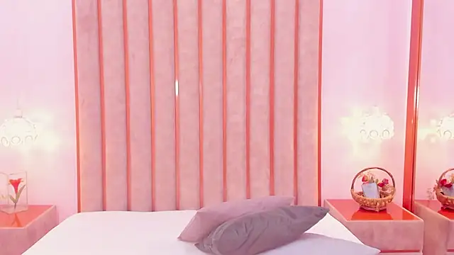 Zoe_Monrow webcam