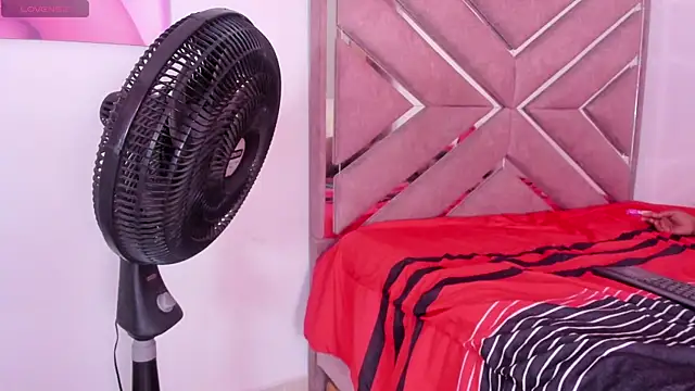 Rivevichaie - Couple webcam sex chat