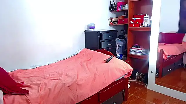 MariamGray1 webcam