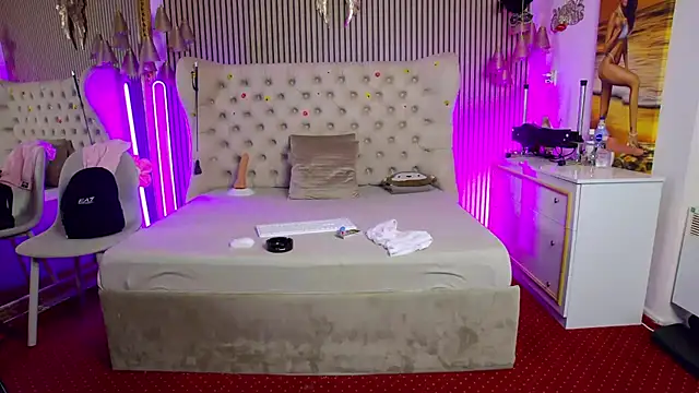 PlayfulShow webcam