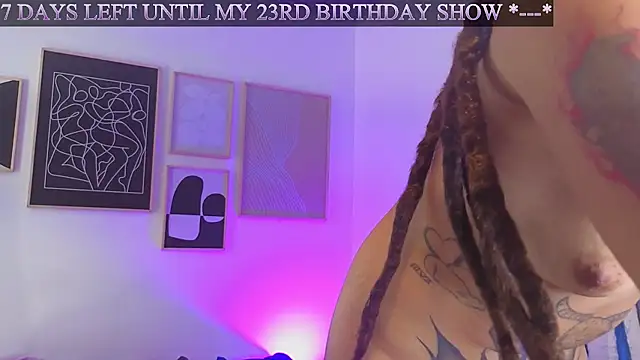 _sharlotte777 live cam on StripChat
