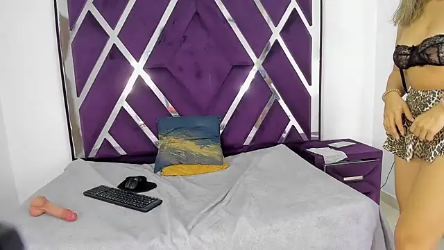 LunaViceht live cam on StripChat