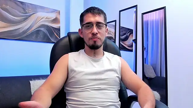 Tommas_Jhonson webcam