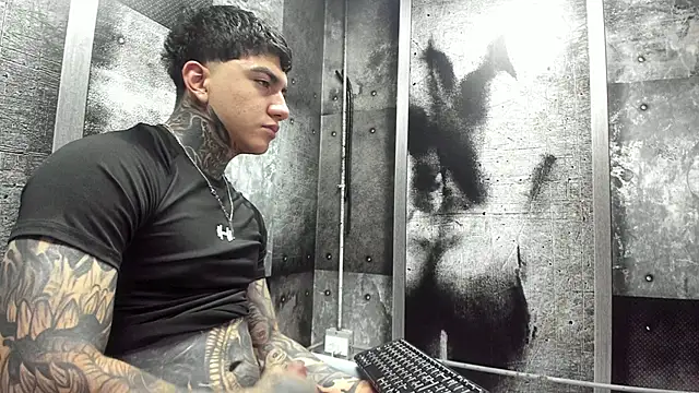 Gury_tattoo webcam