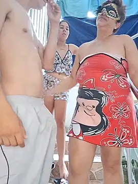 HOTANDSKINNY webcam