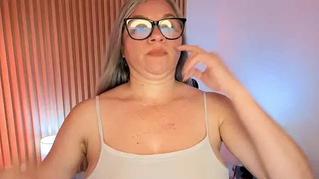 MarianL0ve webcam