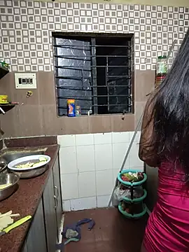Ishu_Lovee live cam on StripChat