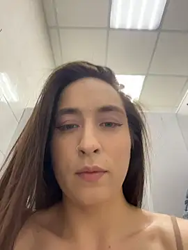 Holly_Play