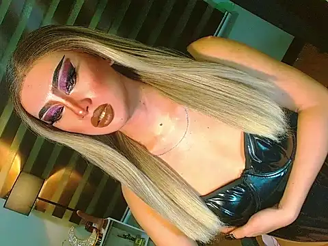 HOLLYWOOD_QUEEN_88 webcam
