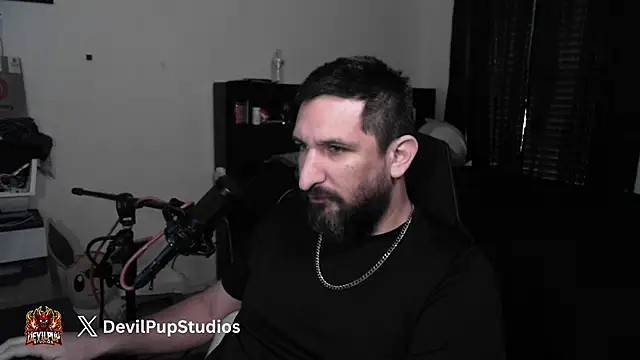 DevilPup75_ webcam