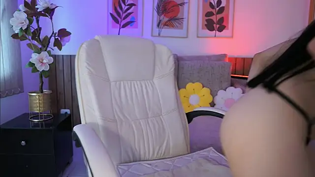 JadeSummerr webcam