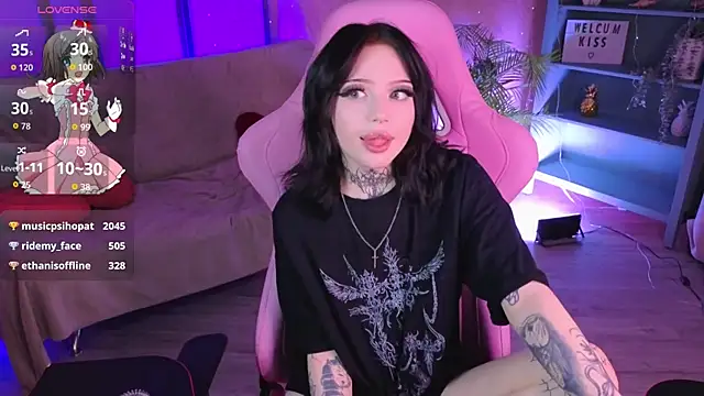 Emma_Kirks webcam
