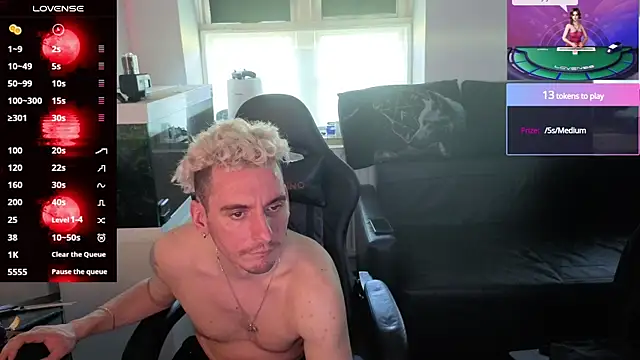 Rayzel_White webcam